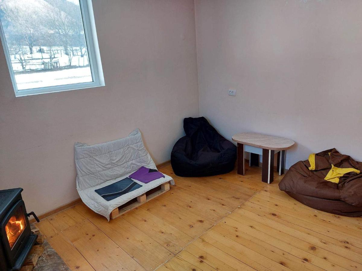 Bombora Hotel Mestia Buitenkant foto